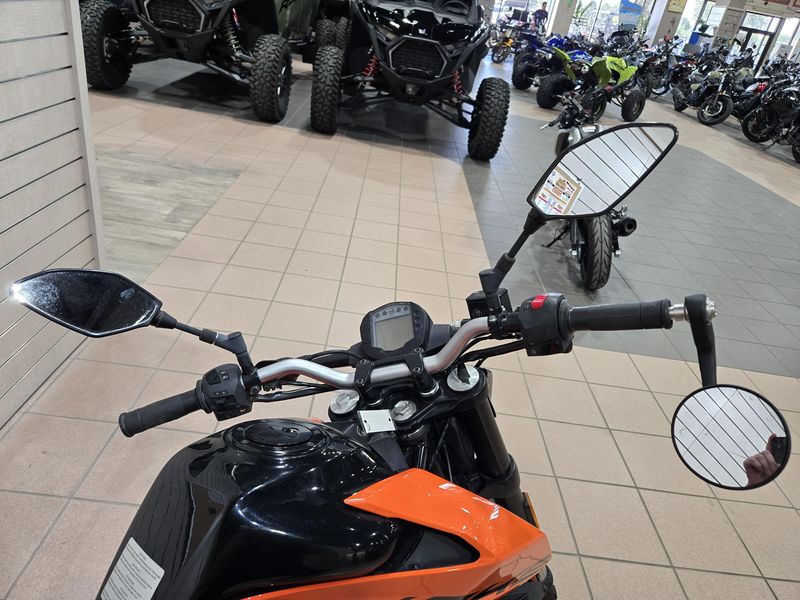 2021 KTM DUKE 200 Image 11