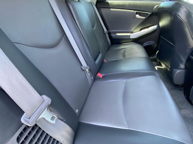 2014 Toyota Prius Plug-In AdvancedImage 14