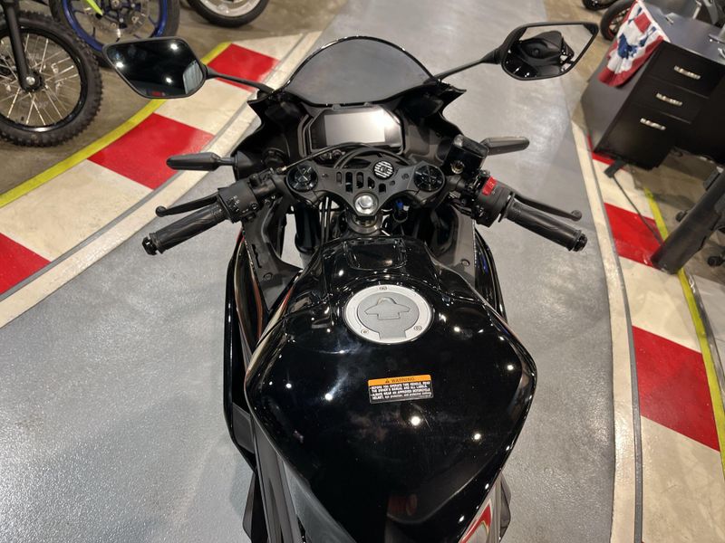 New 2026 Yamaha YZF-R3 ABS CA Image 15