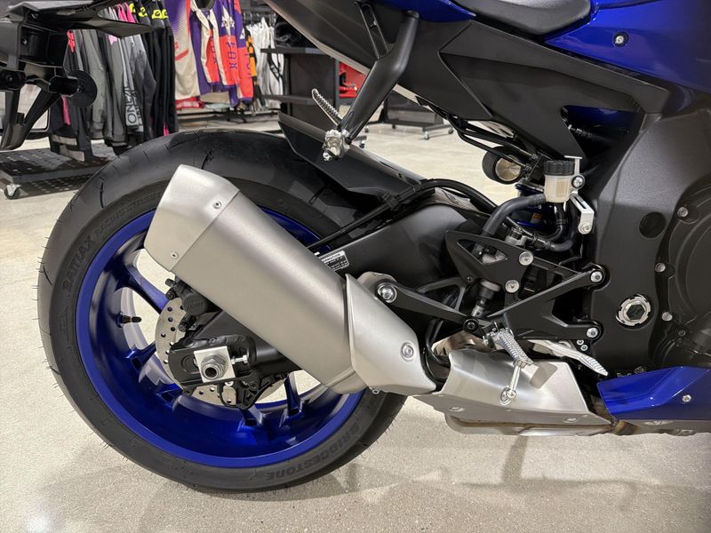 New 2026 Yamaha YZF-R1 Image 21