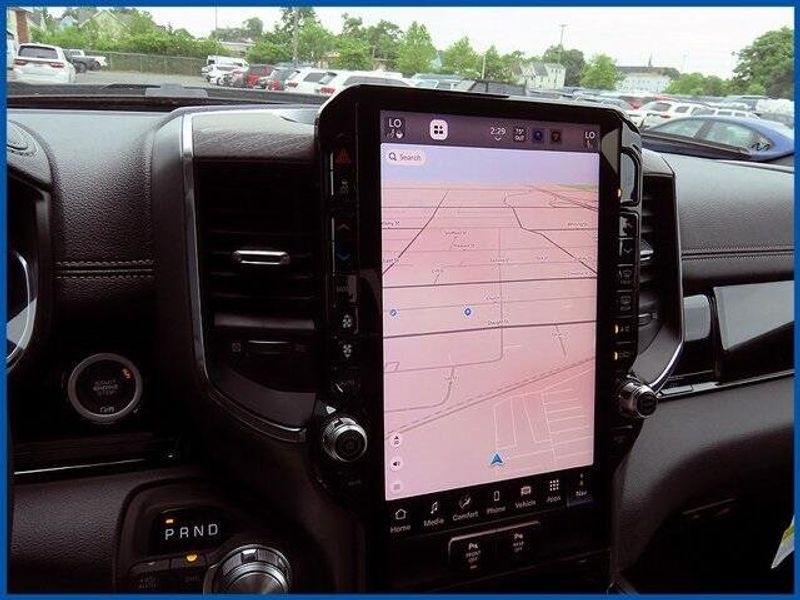 New 2025 RAM 1500 LaramieImage 16