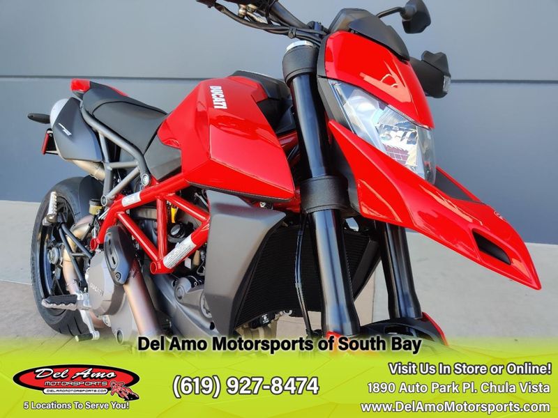 2023 Ducati HYPERMOTARD 950 SP  in a LIVERY exterior color. Del Amo Motorsports of South Bay (619) 547-1937 delamomotorsports.com 