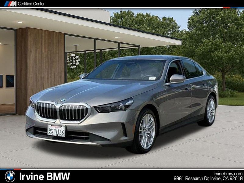 Used 2025 BMW 5 Series 530iImage 1