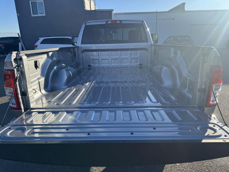 2024 RAM 2500 TradesmanImage 8