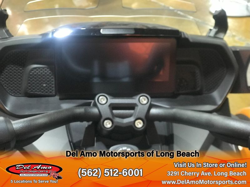 2024 Can-Am SPYDER F3 LIMITED SPECIAL SERIES (SE6)Image 10