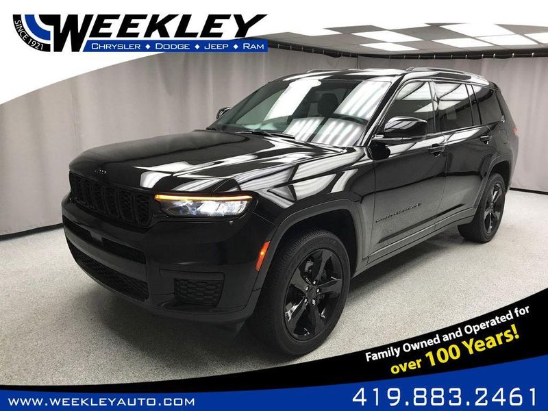 Used 2023 Jeep Grand Cherokee L AltitudeImage 1