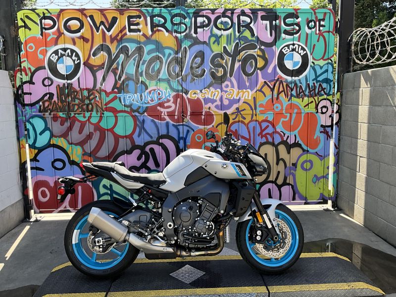 New 2025 Yamaha MT-10 Image 4