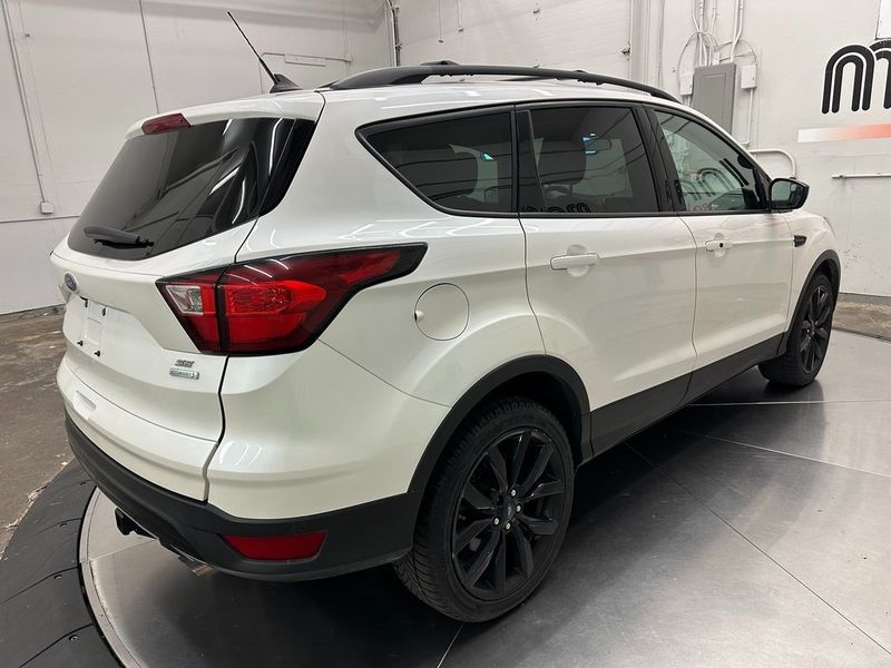 2019 Ford Escape SEImage 16