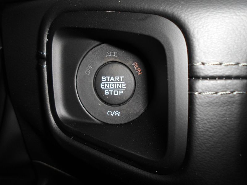 2025 Jeep Wrangler 4-door SaharaImage 22