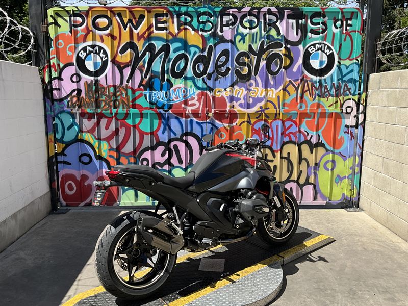 New 2026 BMW R 1300 R Image 4