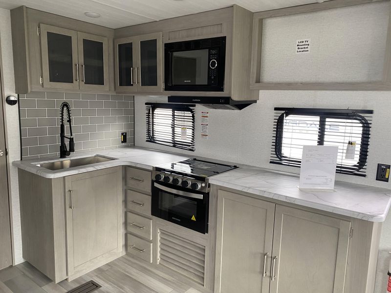 2024 SPRINGDALE 256RDWE Image 8