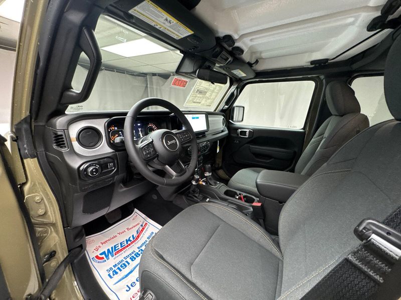 2025 Jeep Gladiator Sport S 4x4Image 9
