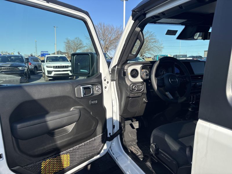 New 2026 Jeep Wrangler 2-door Sport SImage 15