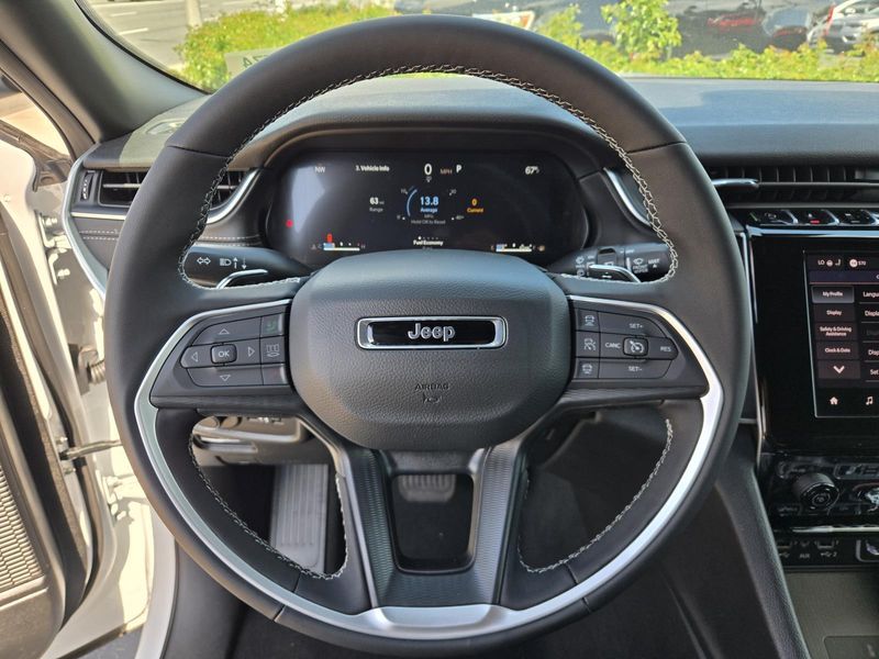 New 2026 Jeep Grand Cherokee Laredo X 4x2