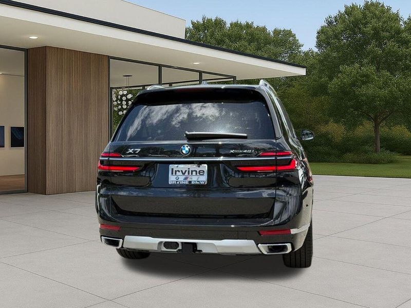 New 2027 BMW X7 xDrive40iImage 9