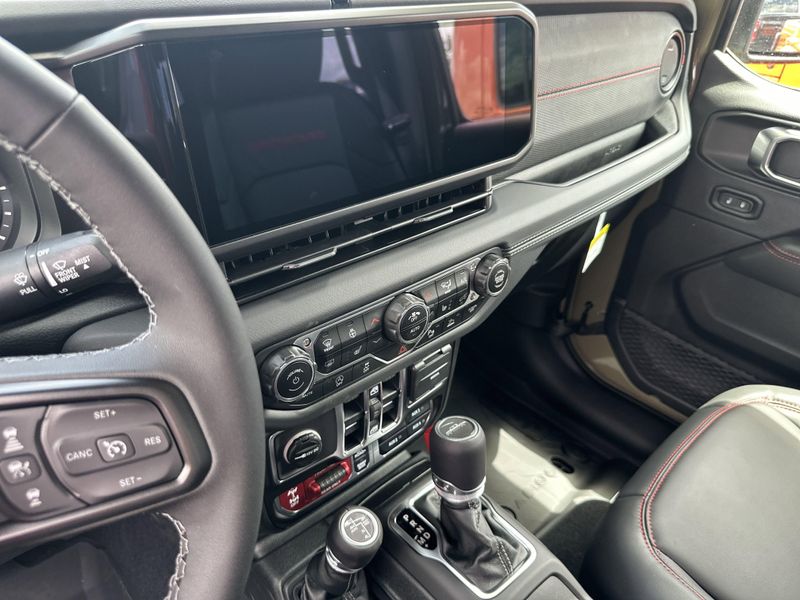 New 2025 Jeep Gladiator Rubicon X 4x4Image 23