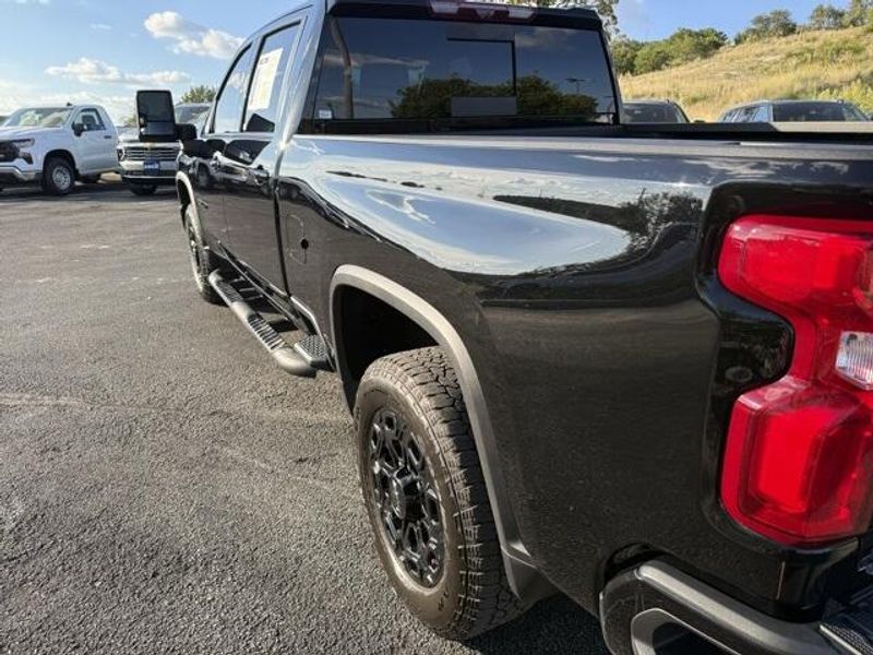 2024 Chevrolet Silverado 2500HD LT photo 15