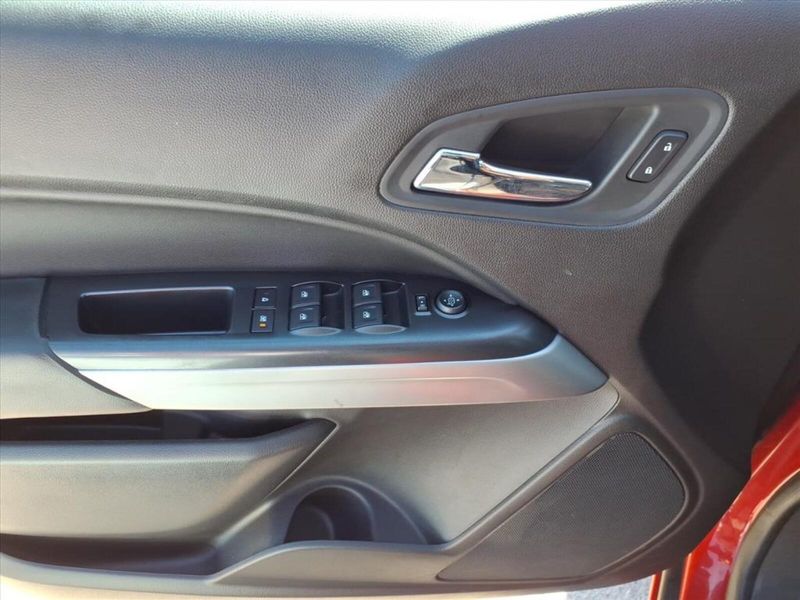 2015 Chevrolet Colorado LT photo 23