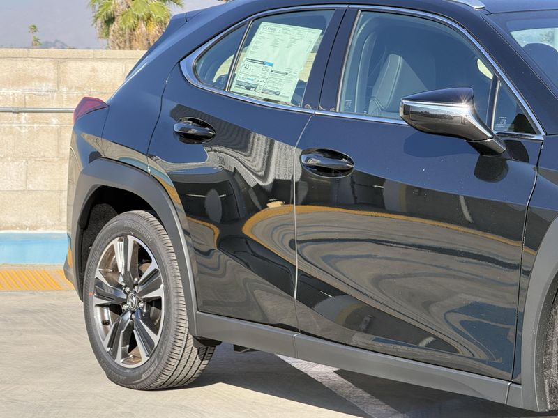 New 2026 Lexus UX 300hImage 5