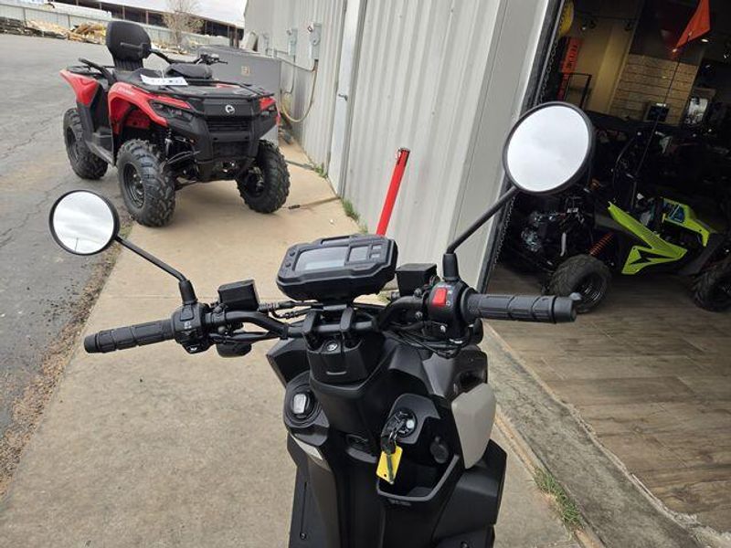 NEW 2026 YAMAHA ZUMA 125 Image 9