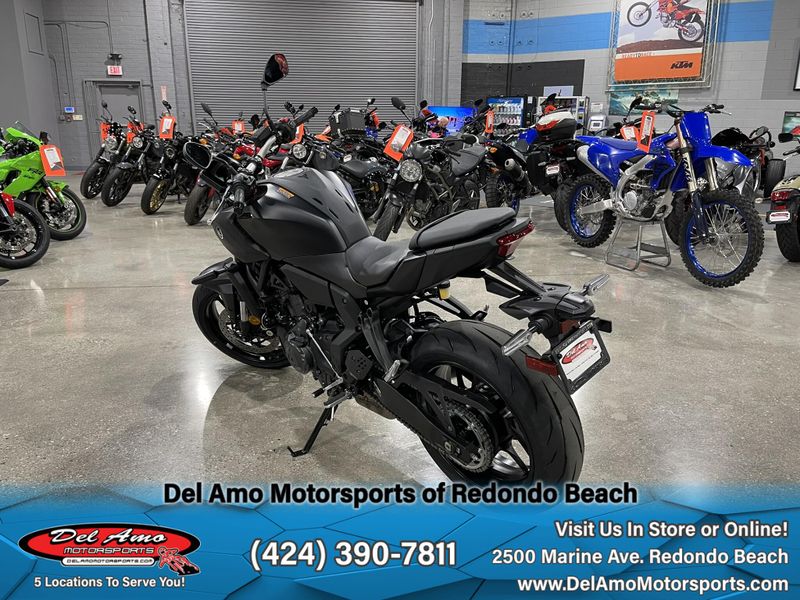 2025 Yamaha MT-07 Image 5