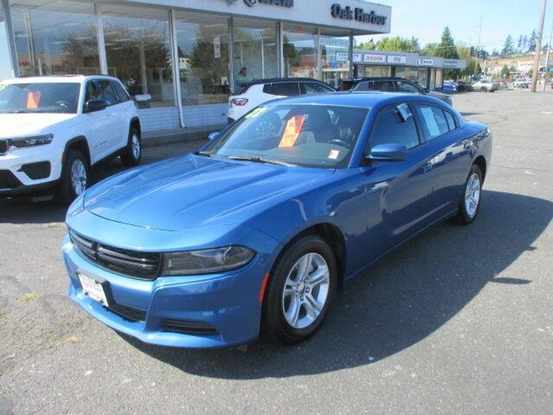 Used 2022 Dodge Charger SXTImage 2