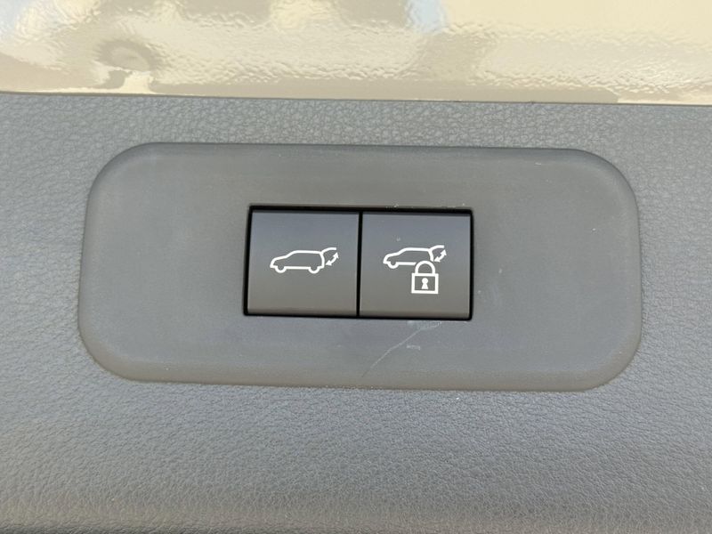 New 2026 Lexus TX 500h F SPORT Performance LuxuryImage 14