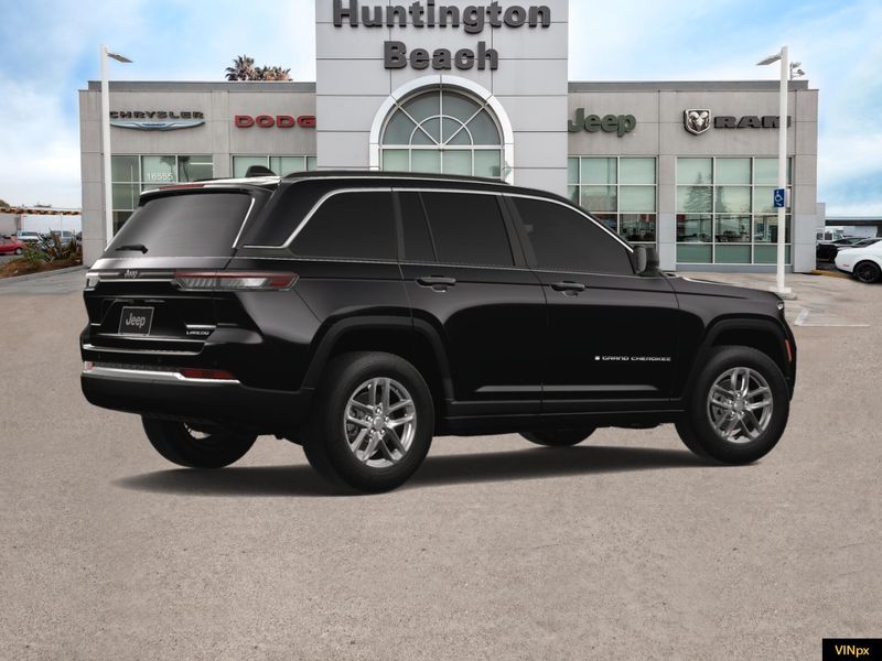 2025 Jeep Grand Cherokee Laredo X 4x2Image 8