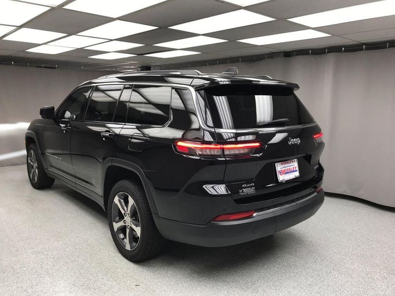 Used 2023 Jeep Grand Cherokee L LimitedImage 18