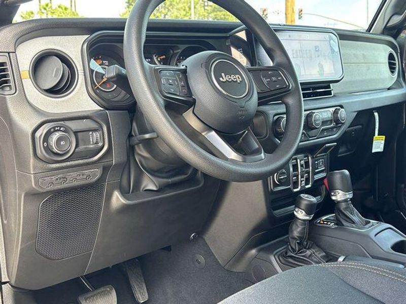 New 2026 Jeep Wrangler 4-door SportImage 15