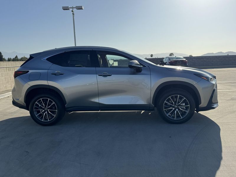 New 2026 Lexus NX 450h+ PremiumImage 12