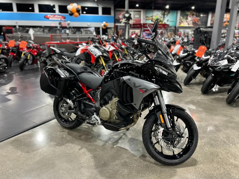 New 2025 Ducati MULTISTRADA V4 S TRAVEL & RADAR Image 12