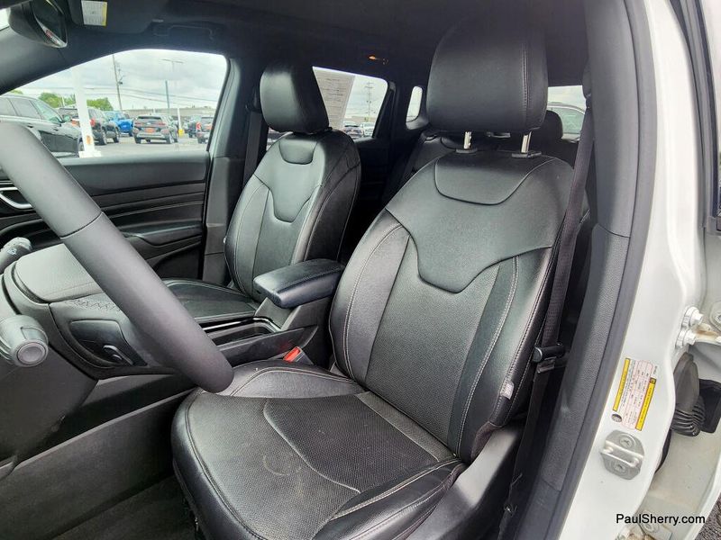 Used 2023 Jeep Compass High Altitude