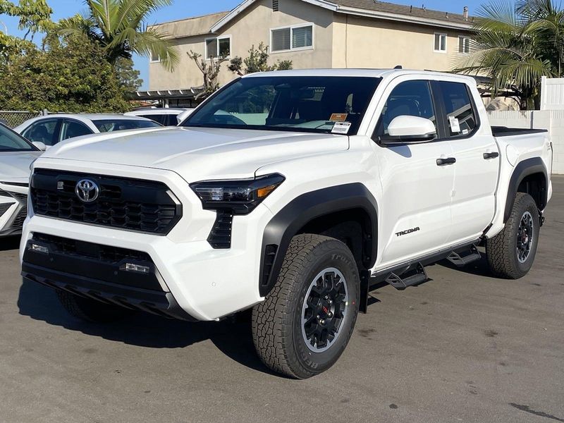 2024 Toyota Tacoma TRD Off RoadImage 6