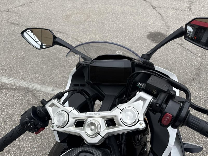 Used 2025 CFMOTO 300SS Image 13