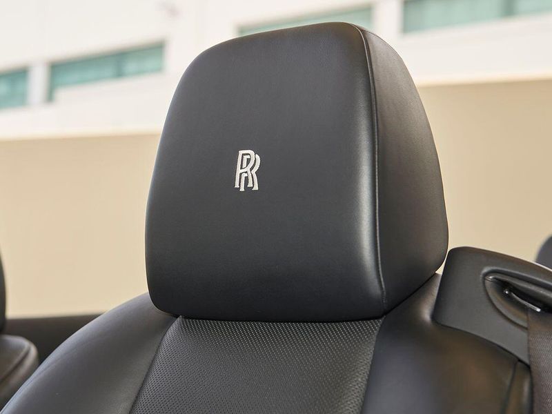 Used 2016 Rolls-Royce Dawn Image 19