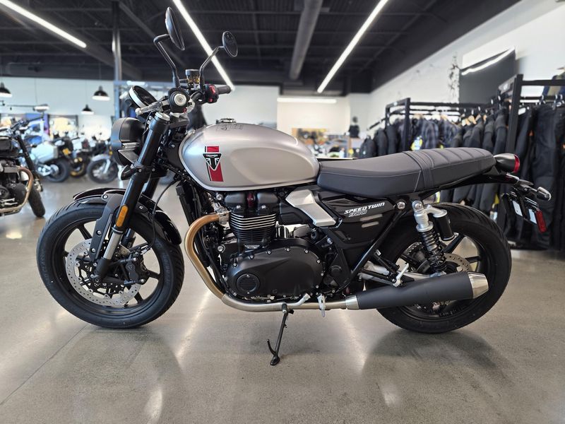 2025 Triumph SPEED TWIN 900 