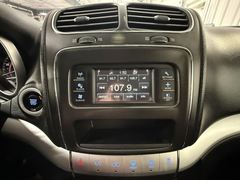 Used 2018 Dodge Journey SEImage 27