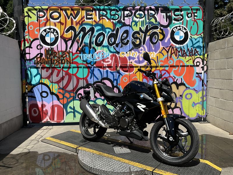 New 2025 BMW G 310 R Image 3
