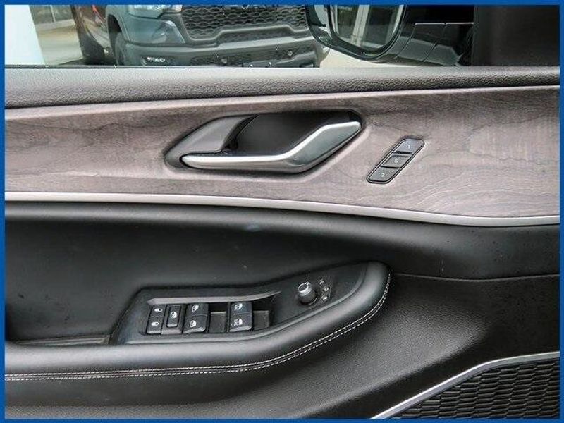 2022 Jeep Grand Cherokee LimitedImage 12