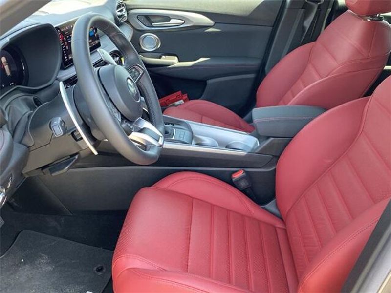 New 2024 Dodge Hornet R/T Plus EawdImage 16