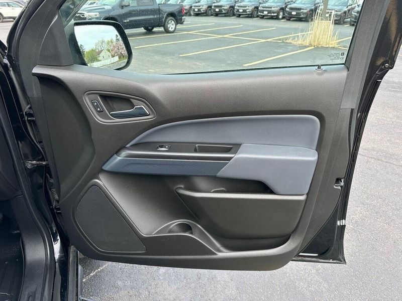 2015 Chevrolet Colorado Z71Image 29