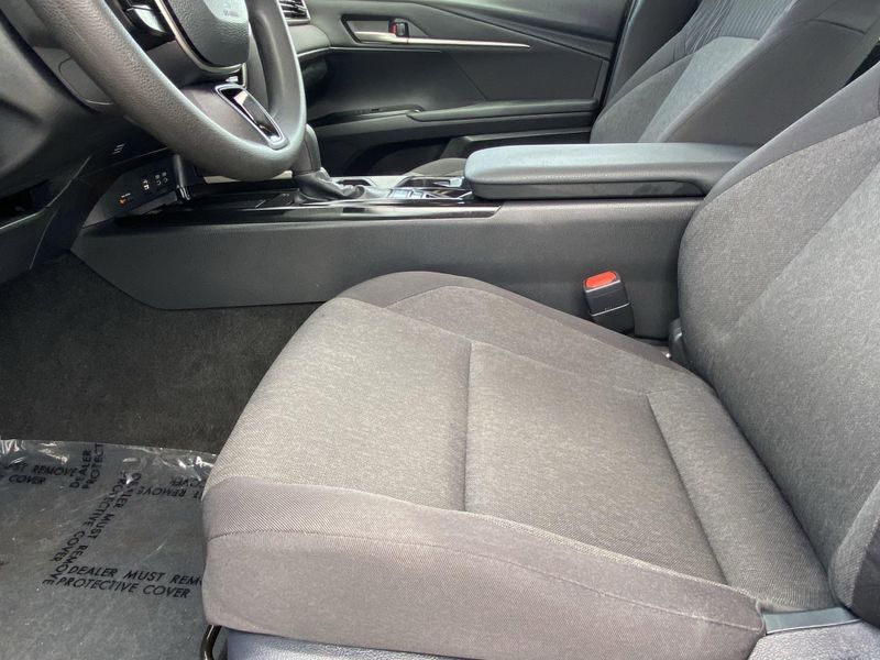 2025 Toyota Camry LEImage 26