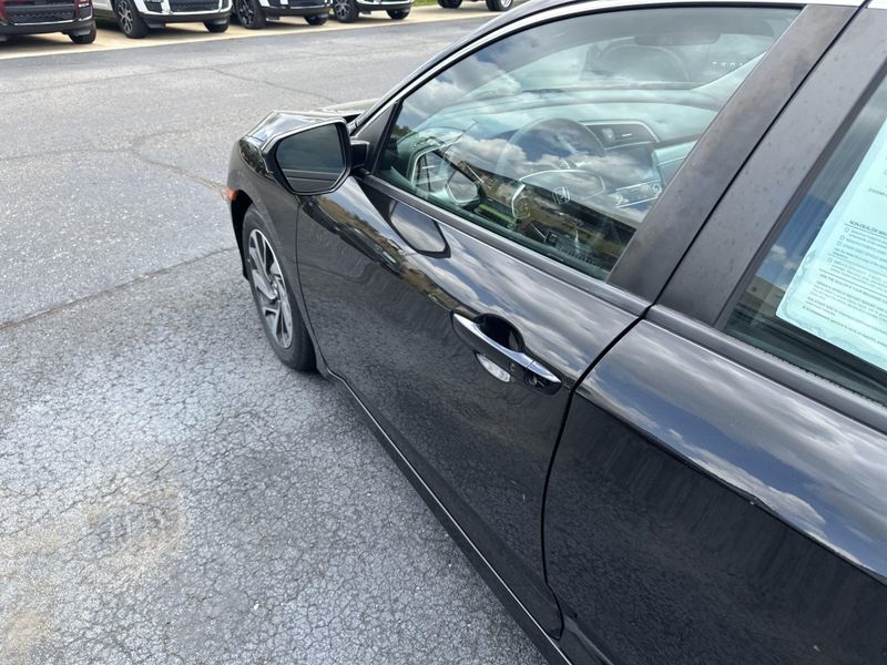 Used 2017 Honda Civic EXImage 11