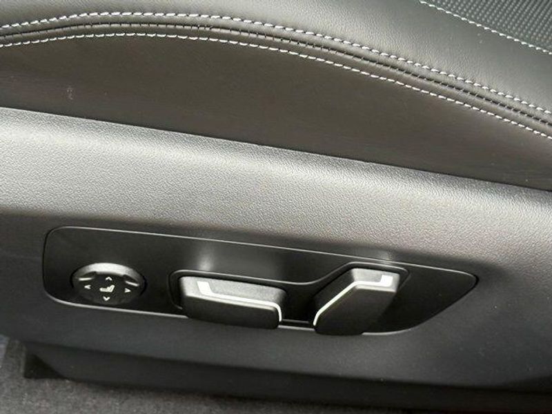 New 2026 BMW M5 BaseImage 18