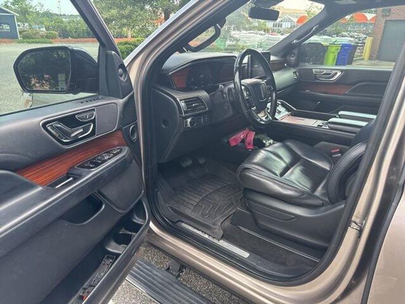 2018 Lincoln Navigator Select