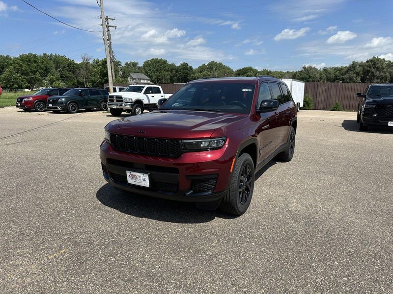 2024 Jeep Grand Cherokee L Altitude X 4x4Image 4