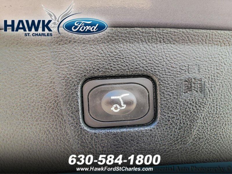 2022 Ford Edge ST photo 20
