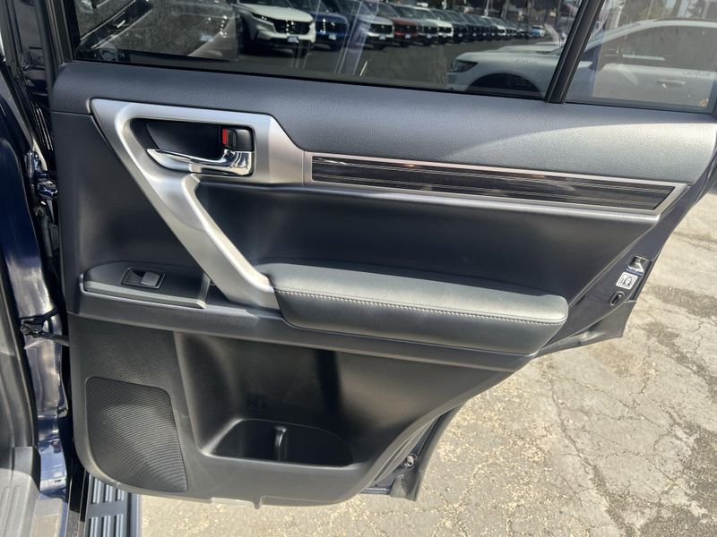 2023 Lexus GX 460 Image 21