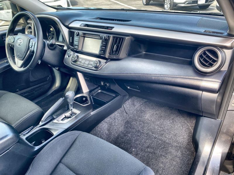 Used 2018 Toyota RAV4 XLEImage 27